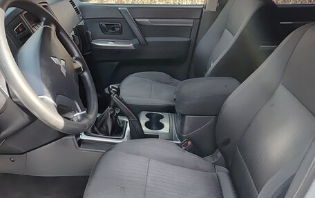 Mitsubishi Pajero IV, 2012 год, 2 200 000 рублей, 7 фотография