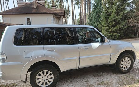 Mitsubishi Pajero IV, 2012 год, 2 200 000 рублей, 3 фотография