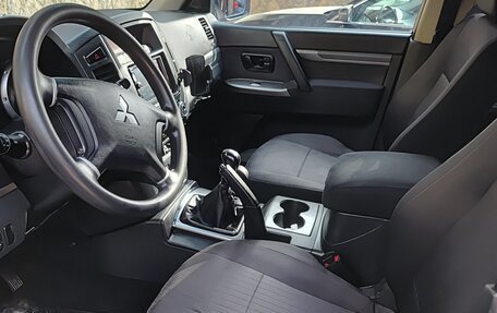 Mitsubishi Pajero IV, 2012 год, 2 200 000 рублей, 9 фотография