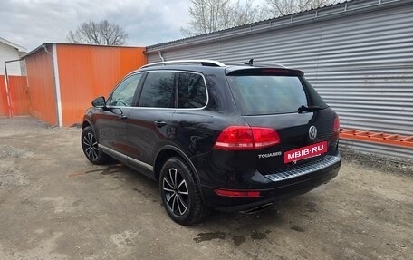 Volkswagen Touareg III, 2011 год, 1 200 000 рублей, 4 фотография