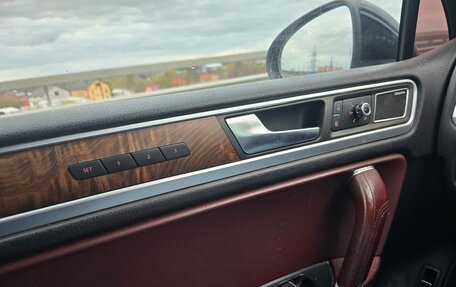 Volkswagen Touareg III, 2011 год, 1 200 000 рублей, 7 фотография