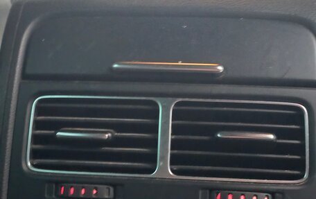 Volkswagen Touareg III, 2011 год, 1 200 000 рублей, 11 фотография