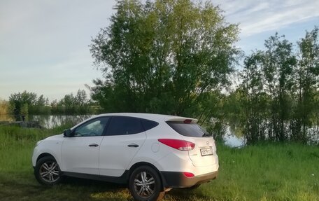 Hyundai ix35 I рестайлинг, 2011 год, 1 300 000 рублей, 2 фотография