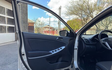 Hyundai Solaris II рестайлинг, 2012 год, 830 000 рублей, 9 фотография