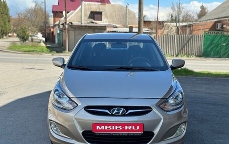Hyundai Solaris II рестайлинг, 2012 год, 830 000 рублей, 6 фотография