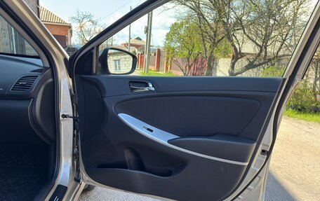 Hyundai Solaris II рестайлинг, 2012 год, 830 000 рублей, 18 фотография