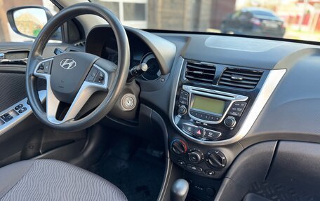 Hyundai Solaris II рестайлинг, 2012 год, 830 000 рублей, 20 фотография