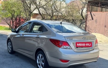 Hyundai Solaris II рестайлинг, 2012 год, 830 000 рублей, 4 фотография