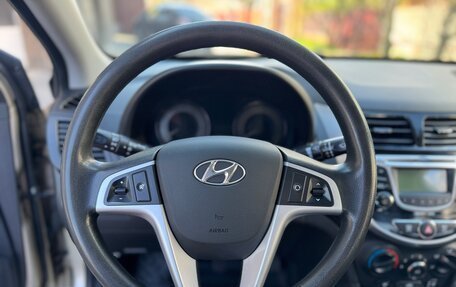 Hyundai Solaris II рестайлинг, 2012 год, 830 000 рублей, 24 фотография