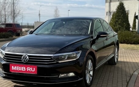 Volkswagen Passat B8 рестайлинг, 2017 год, 1 635 000 рублей, 2 фотография