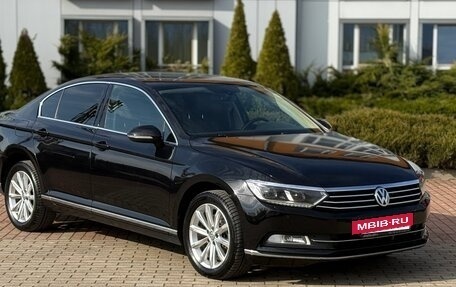 Volkswagen Passat B8 рестайлинг, 2017 год, 1 635 000 рублей, 24 фотография