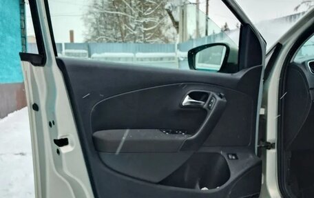 Volkswagen Polo VI (EU Market), 2012 год, 950 000 рублей, 5 фотография