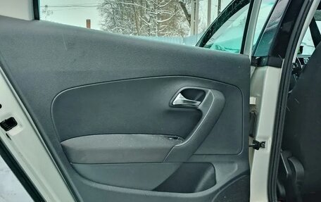 Volkswagen Polo VI (EU Market), 2012 год, 950 000 рублей, 6 фотография