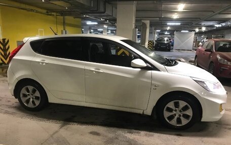 Hyundai Solaris II рестайлинг, 2014 год, 800 000 рублей, 4 фотография