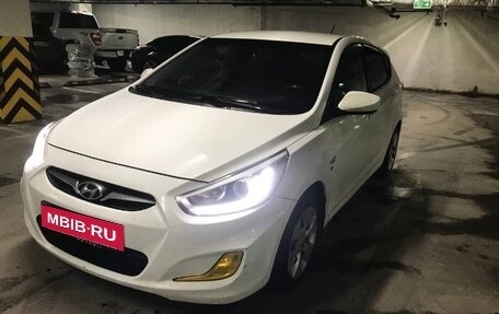 Hyundai Solaris II рестайлинг, 2014 год, 800 000 рублей, 2 фотография