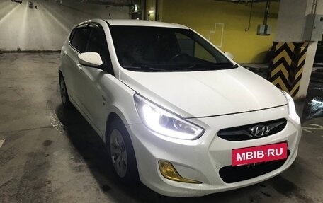 Hyundai Solaris II рестайлинг, 2014 год, 800 000 рублей, 3 фотография