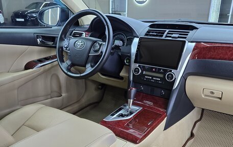 Toyota Camry, 2014 год, 2 100 000 рублей, 14 фотография