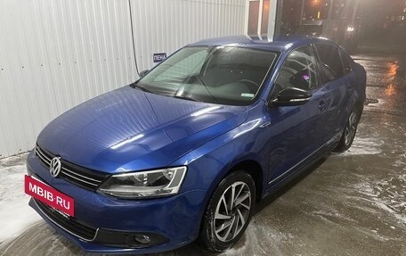 Volkswagen Jetta VI, 2018 год, 870 000 рублей, 2 фотография