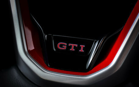 Volkswagen Golf GTI, 2021 год, 3 985 000 рублей, 20 фотография