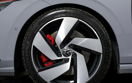 Volkswagen Golf GTI, 2021 год, 3 985 000 рублей, 26 фотография