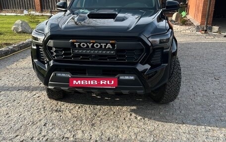 Toyota Tacoma, 2024 год, 9 450 000 рублей, 5 фотография