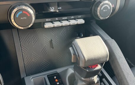 Toyota Tacoma, 2024 год, 9 450 000 рублей, 14 фотография