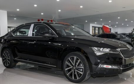 Skoda Superb III рестайлинг, 2025 год, 2 500 000 рублей, 5 фотография