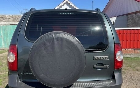Chevrolet Niva I рестайлинг, 2017 год, 750 000 рублей, 4 фотография