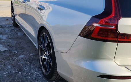 Volvo V60 II, 2019 год, 2 900 000 рублей, 5 фотография