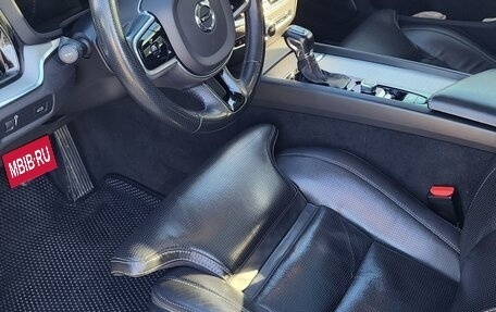 Volvo V60 II, 2019 год, 2 900 000 рублей, 6 фотография