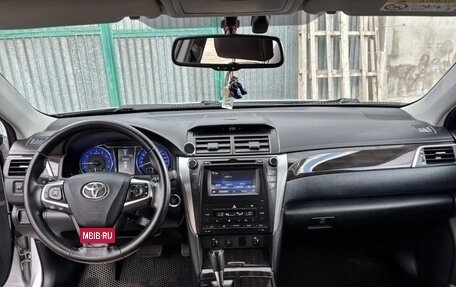 Toyota Camry, 2015 год, 2 200 000 рублей, 10 фотография