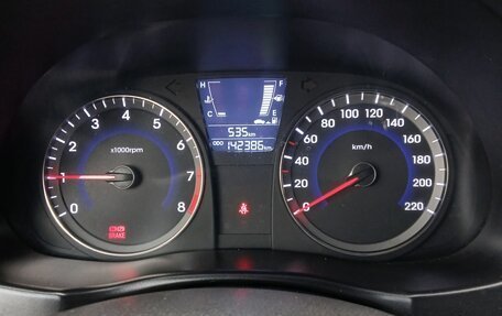 Hyundai Solaris II рестайлинг, 2012 год, 900 000 рублей, 8 фотография