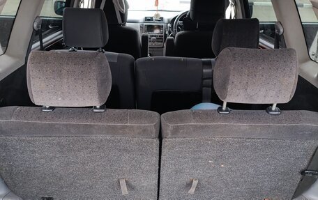 Toyota Ipsum II, 2002 год, 550 000 рублей, 5 фотография