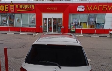 Toyota Ipsum II, 2002 год, 550 000 рублей, 3 фотография