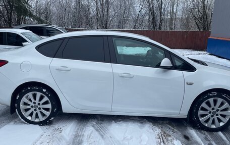 Opel Astra J, 2012 год, 550 000 рублей, 3 фотография