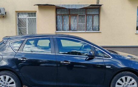 Opel Astra J, 2012 год, 550 000 рублей, 3 фотография