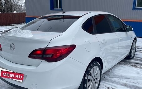 Opel Astra J, 2012 год, 550 000 рублей, 4 фотография