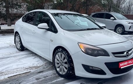 Opel Astra J, 2012 год, 550 000 рублей, 2 фотография
