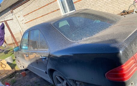 Mercedes-Benz E-Класс, 1996 год, 130 000 рублей, 7 фотография