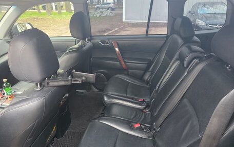 Toyota Highlander III, 2011 год, 2 100 000 рублей, 14 фотография