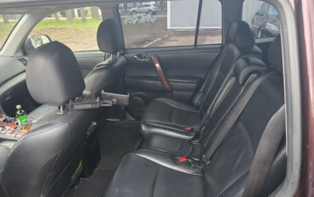 Toyota Highlander III, 2011 год, 2 100 000 рублей, 13 фотография