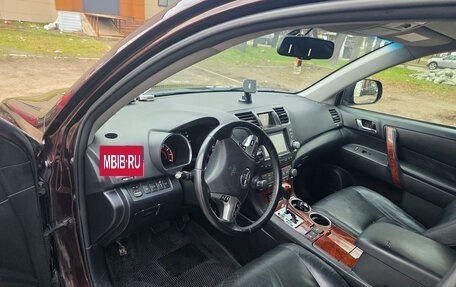 Toyota Highlander III, 2011 год, 2 100 000 рублей, 9 фотография