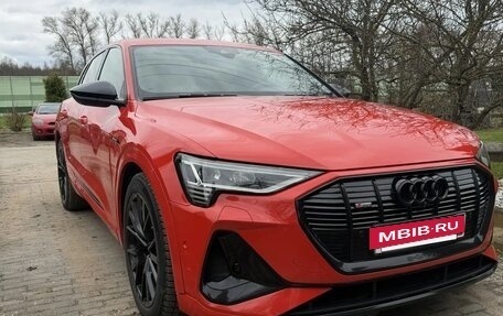 Audi e-tron I, 2021 год, 5 980 000 рублей, 3 фотография