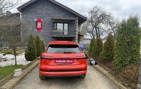 Audi e-tron I, 2021 год, 5 980 000 рублей, 9 фотография