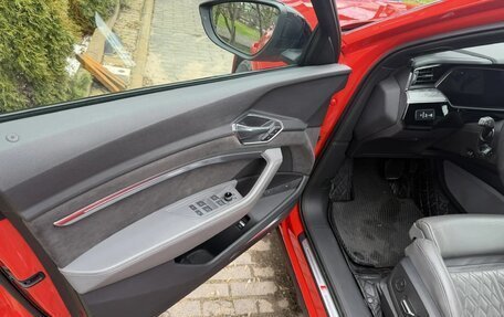 Audi e-tron I, 2021 год, 5 980 000 рублей, 11 фотография