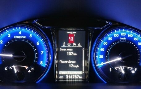 Toyota Camry, 2016 год, 1 850 000 рублей, 7 фотография