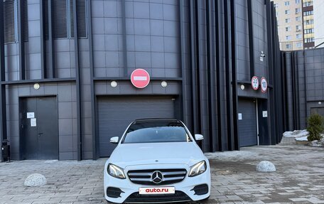 Mercedes-Benz E-Класс, 2017 год, 3 349 000 рублей, 2 фотография