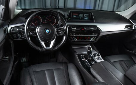 BMW 5 серия, 2018 год, 3 000 000 рублей, 6 фотография