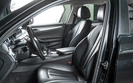 BMW 5 серия, 2018 год, 3 000 000 рублей, 10 фотография