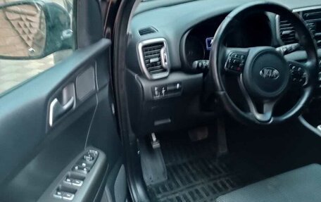 KIA Sportage IV рестайлинг, 2018 год, 2 320 000 рублей, 2 фотография